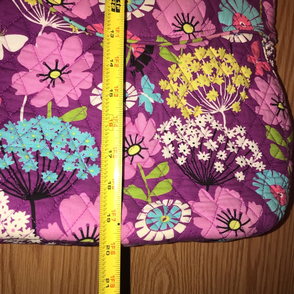 Vera Bradley hand bag